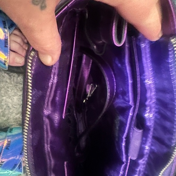 Younique bag this bag is stunning! Never used - Picture 2 of 4